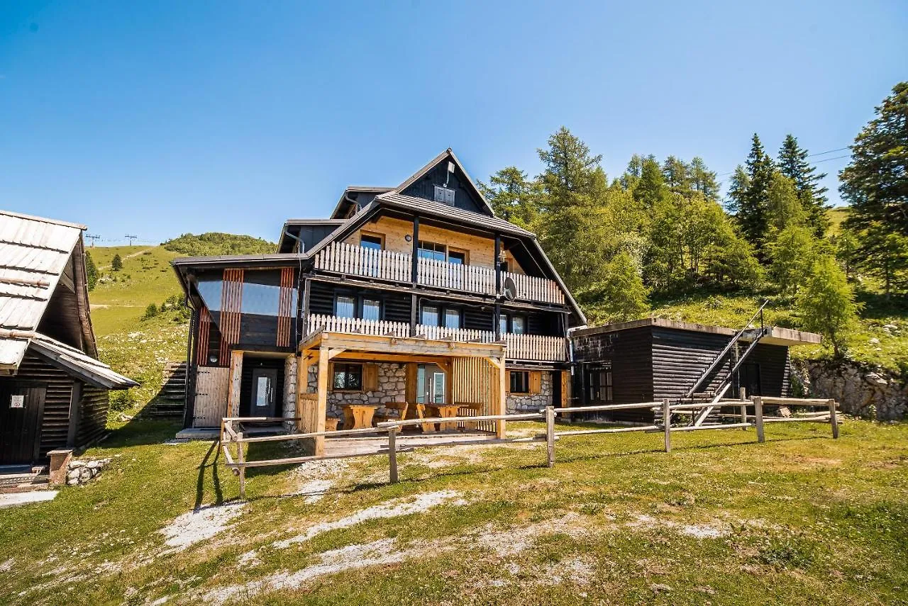 Apartments Zvoh, Krvavec, Ski-In, Ski-Out Cerklje na Gorenjskem