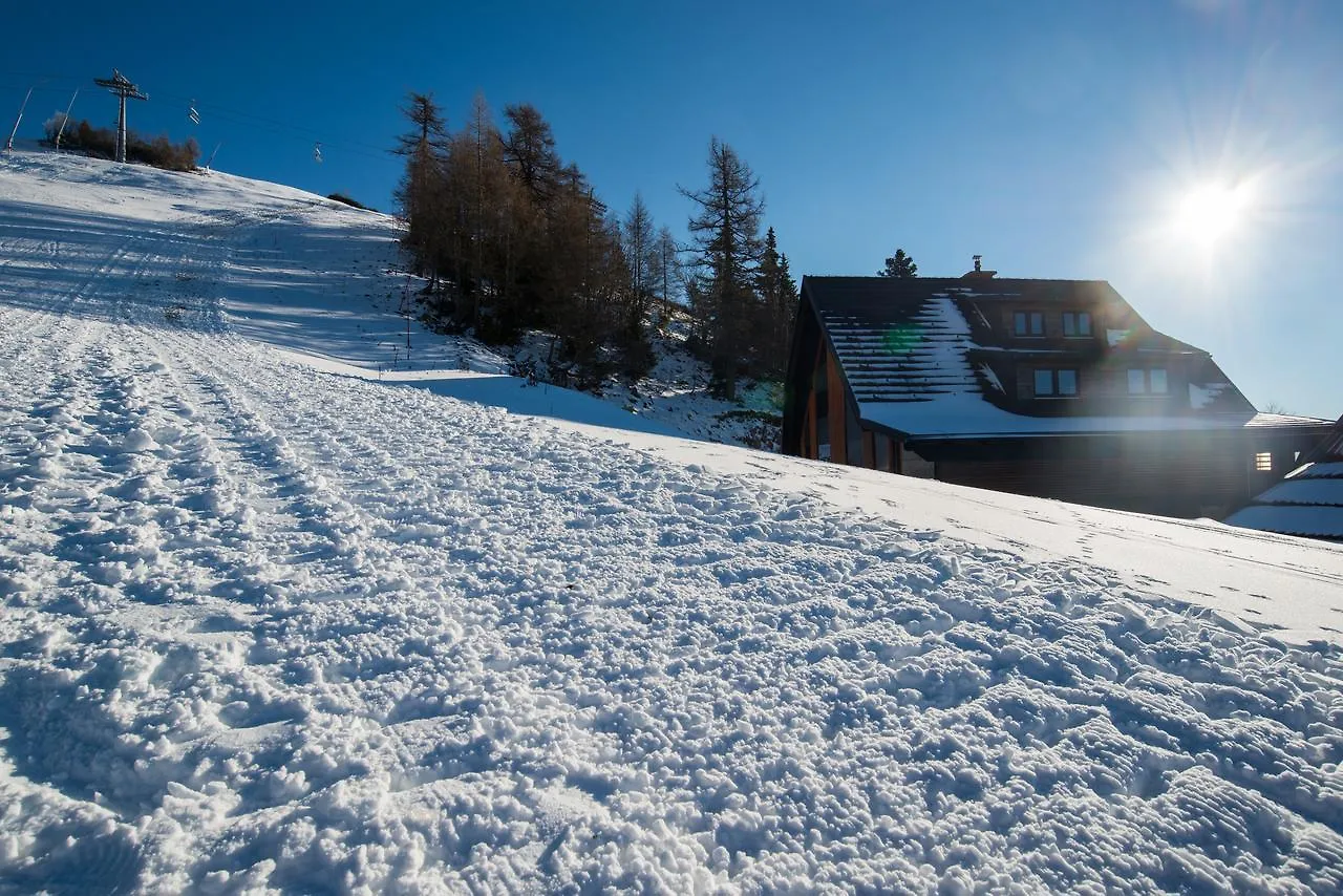 Apartments Zvoh, Krvavec, Ski-In, Ski-Out Cerklje na Gorenjskem