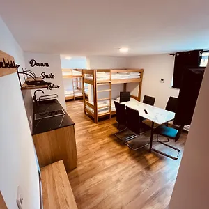 Apartahotel Pjagodic Cerklje - 5min To Airport, Cerklje na Gorenjskem