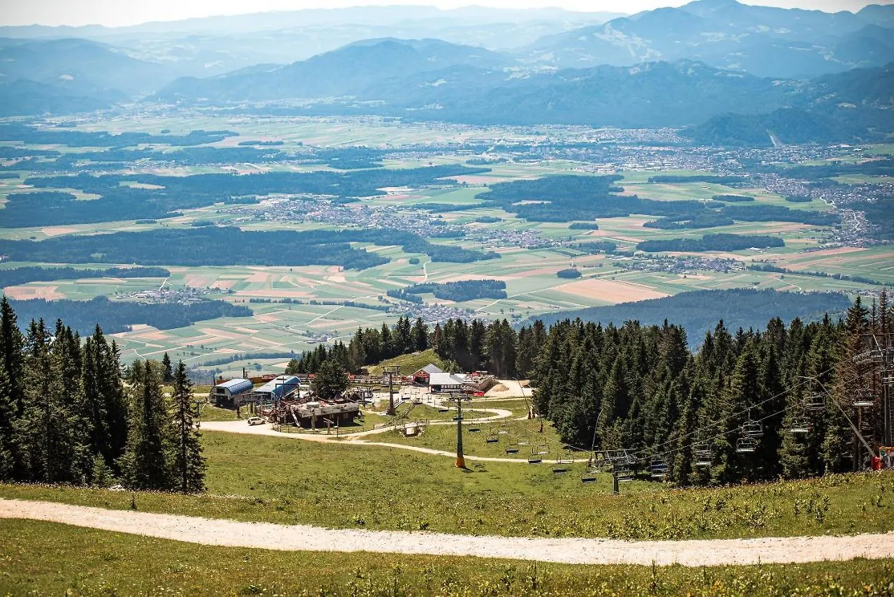 Apartments Zvoh, Krvavec, Ski-In, Ski-Out Cerklje na Gorenjskem 0*,  Slowenien