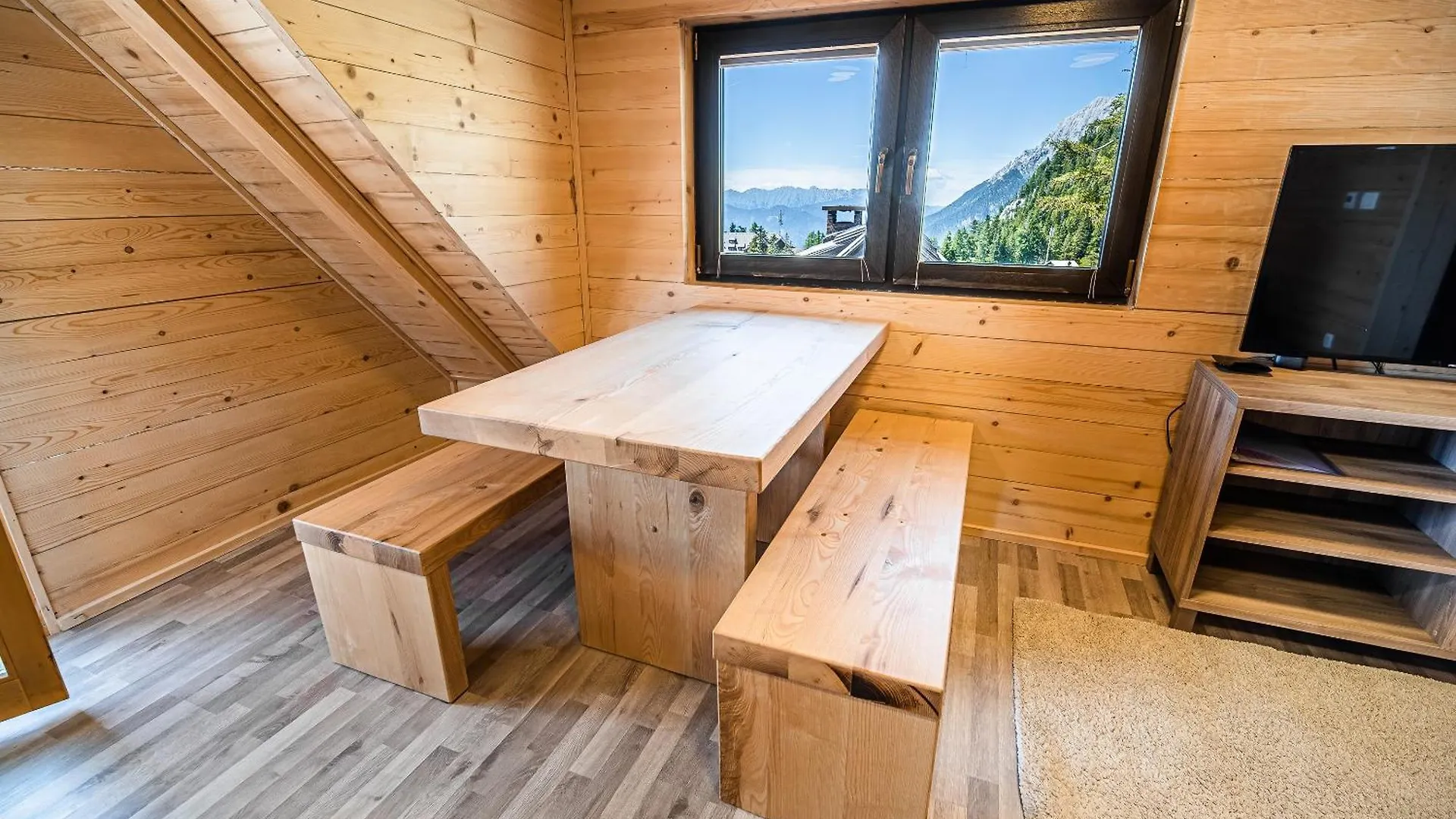 Apartments Zvoh, Krvavec, Ski-In, Ski-Out 戈雷尼斯卡地区采尔克列 斯洛文尼亚